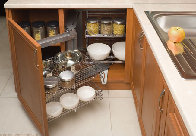 Using Custom Cabinets to Solve Kitchen Organization Problems | Sea Pointe Blog