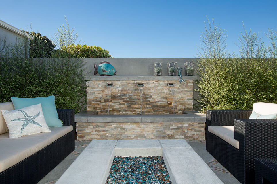 waterfall detail, outdoor living detail, Sea Pointe Construction 