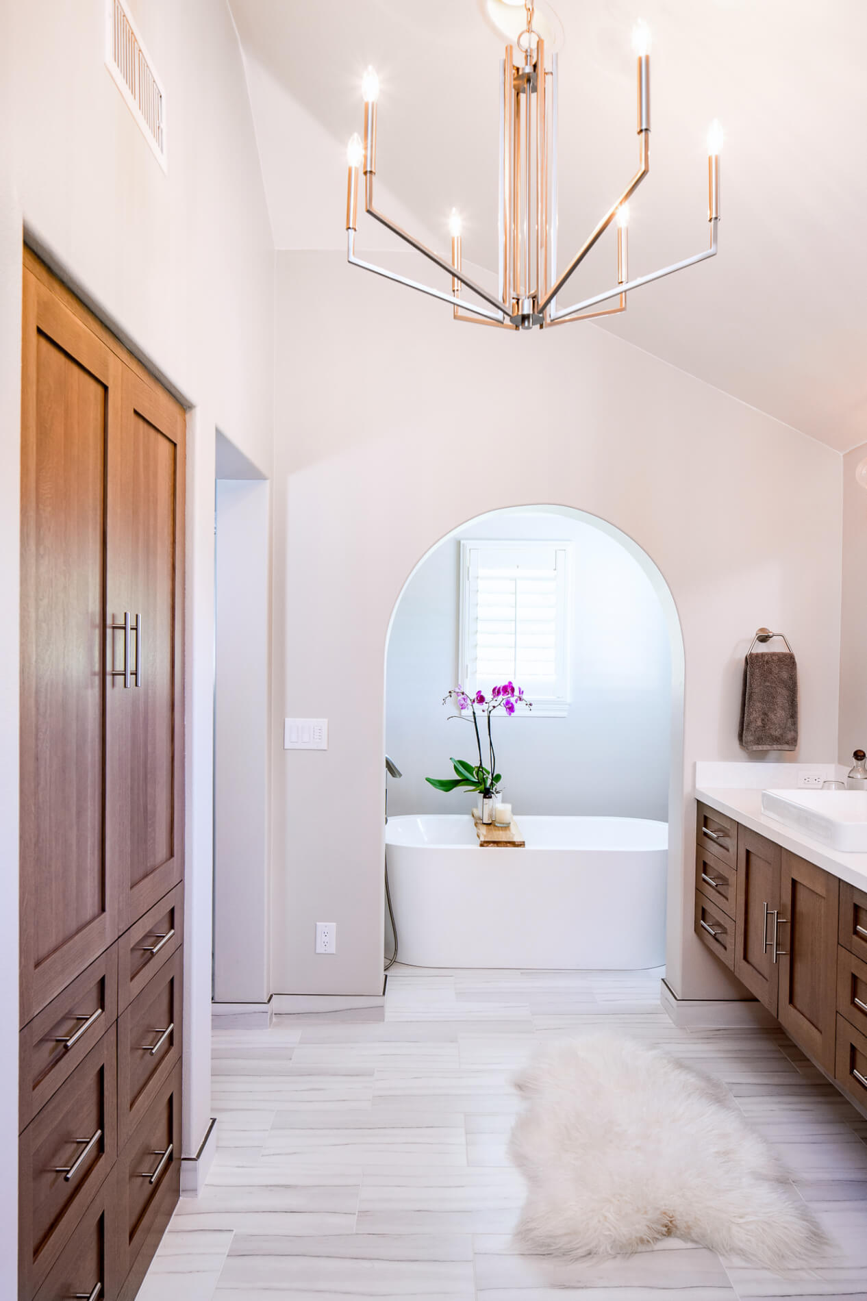 Bathroom with bathtub