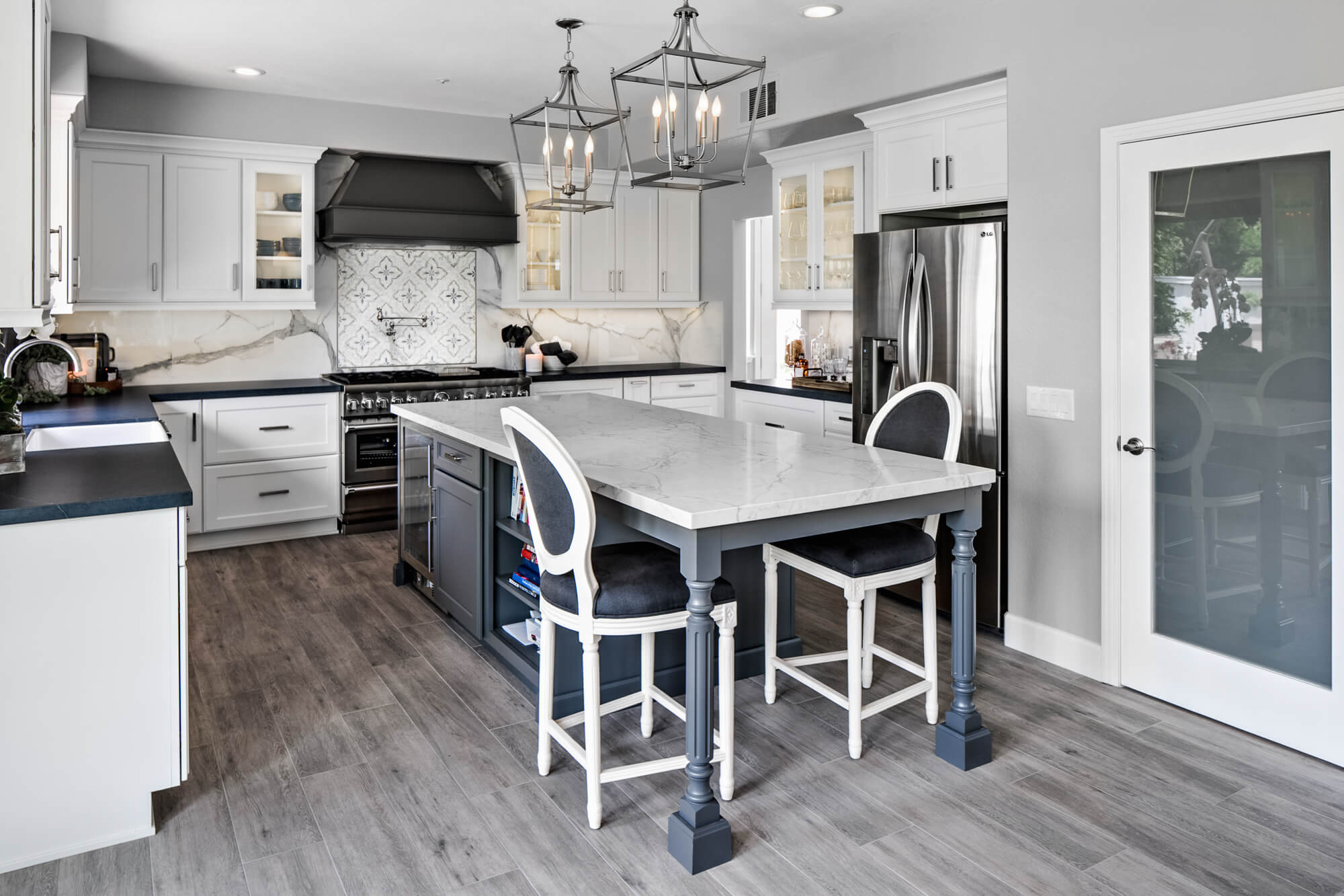 Kitchen Island and Chairs