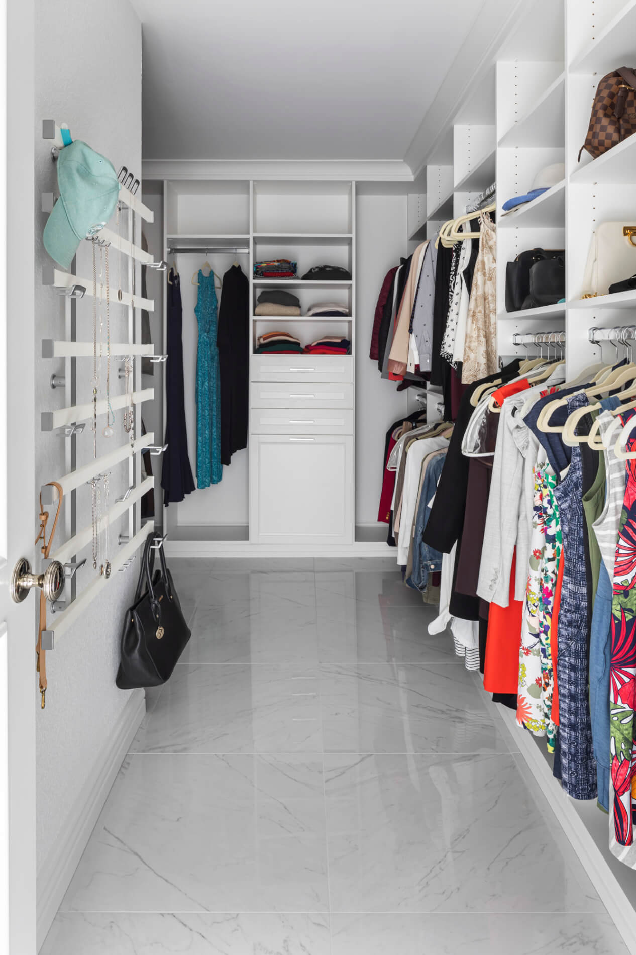 Master-Suite-Walk-in-Closet