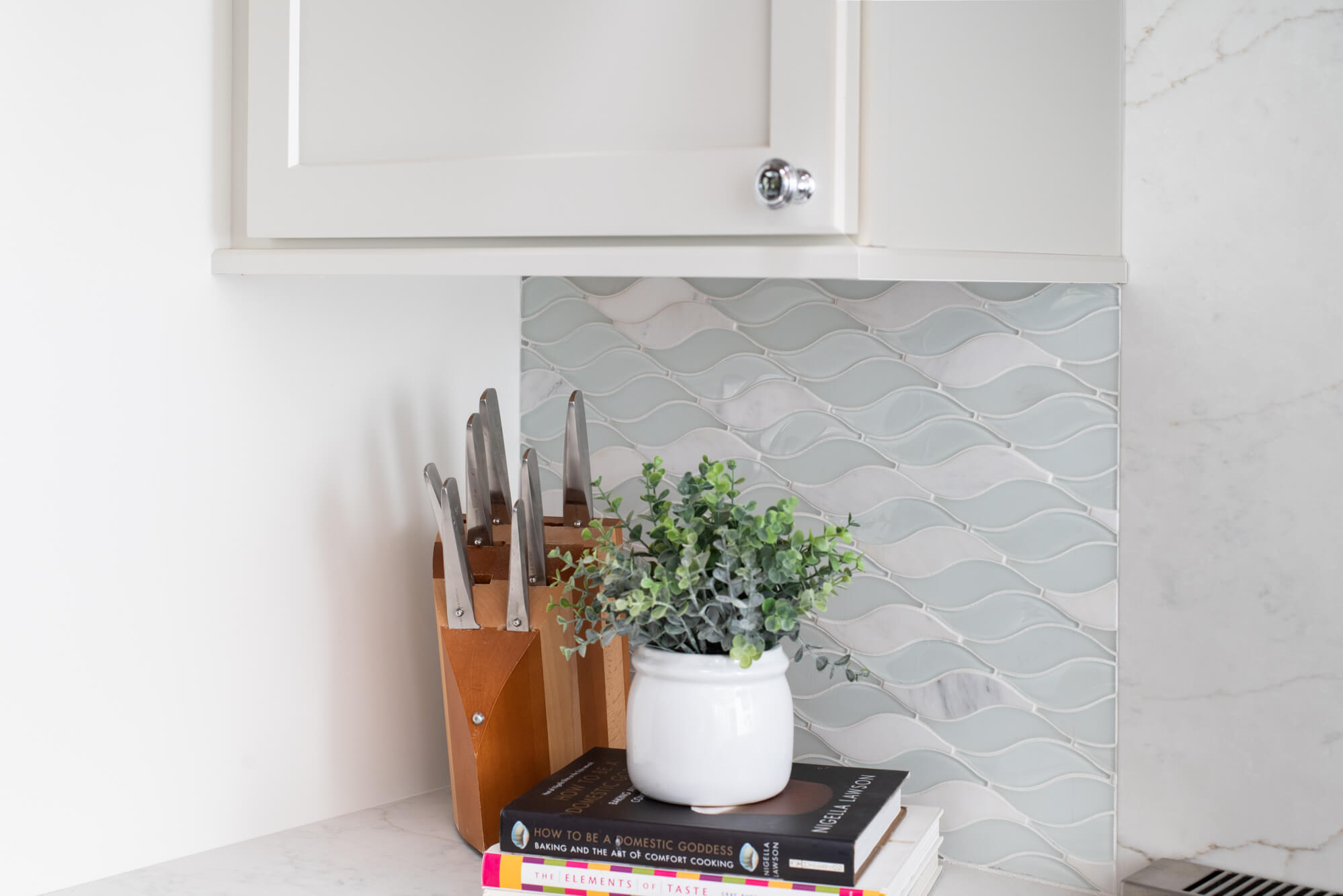 Quartz-countertop-in-Lake-Forest-Bathroom-Renovation