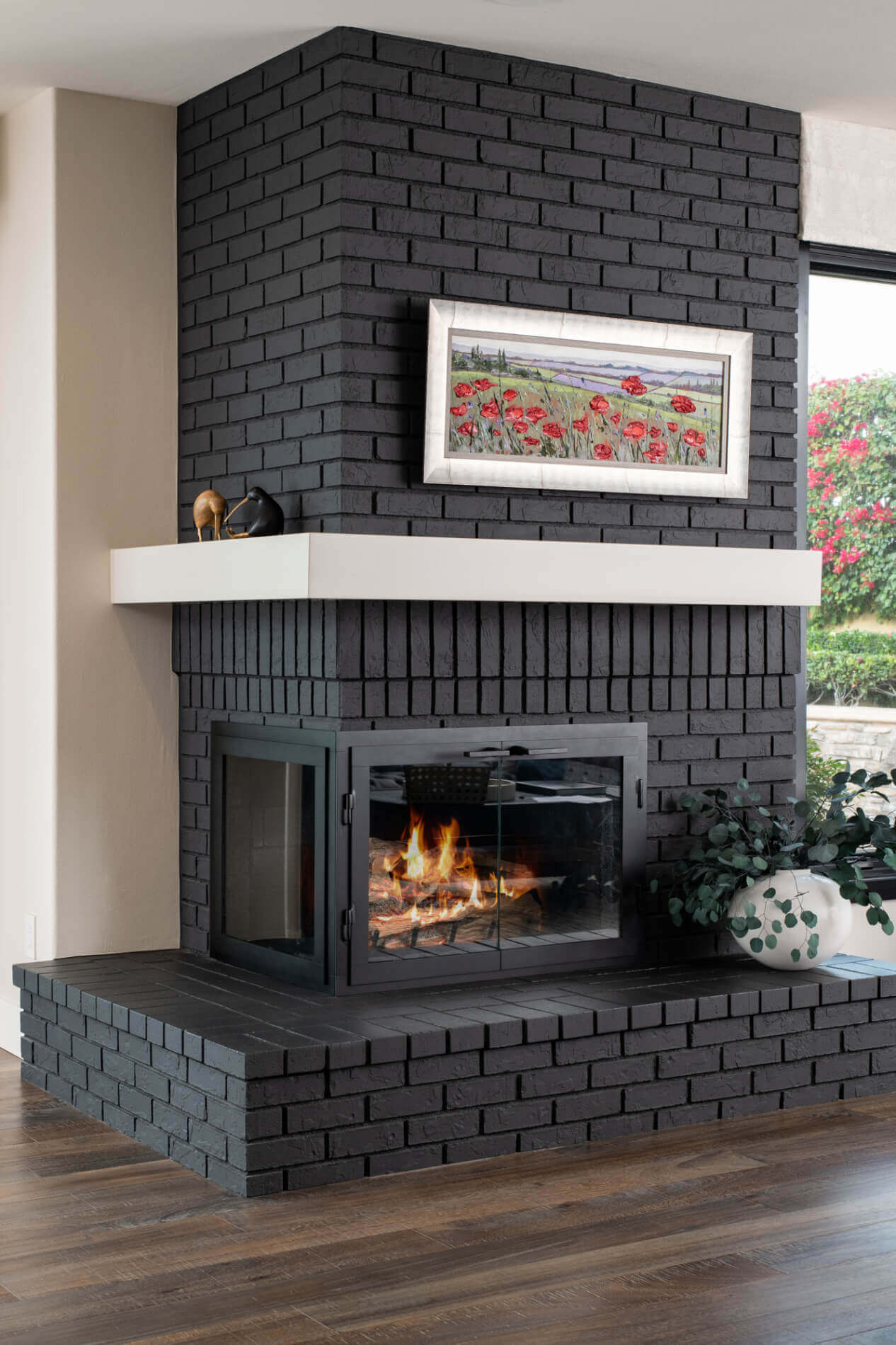 Black fireplace in Anaheim Hills