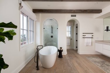 earthy-design-in-bathroom-remodel