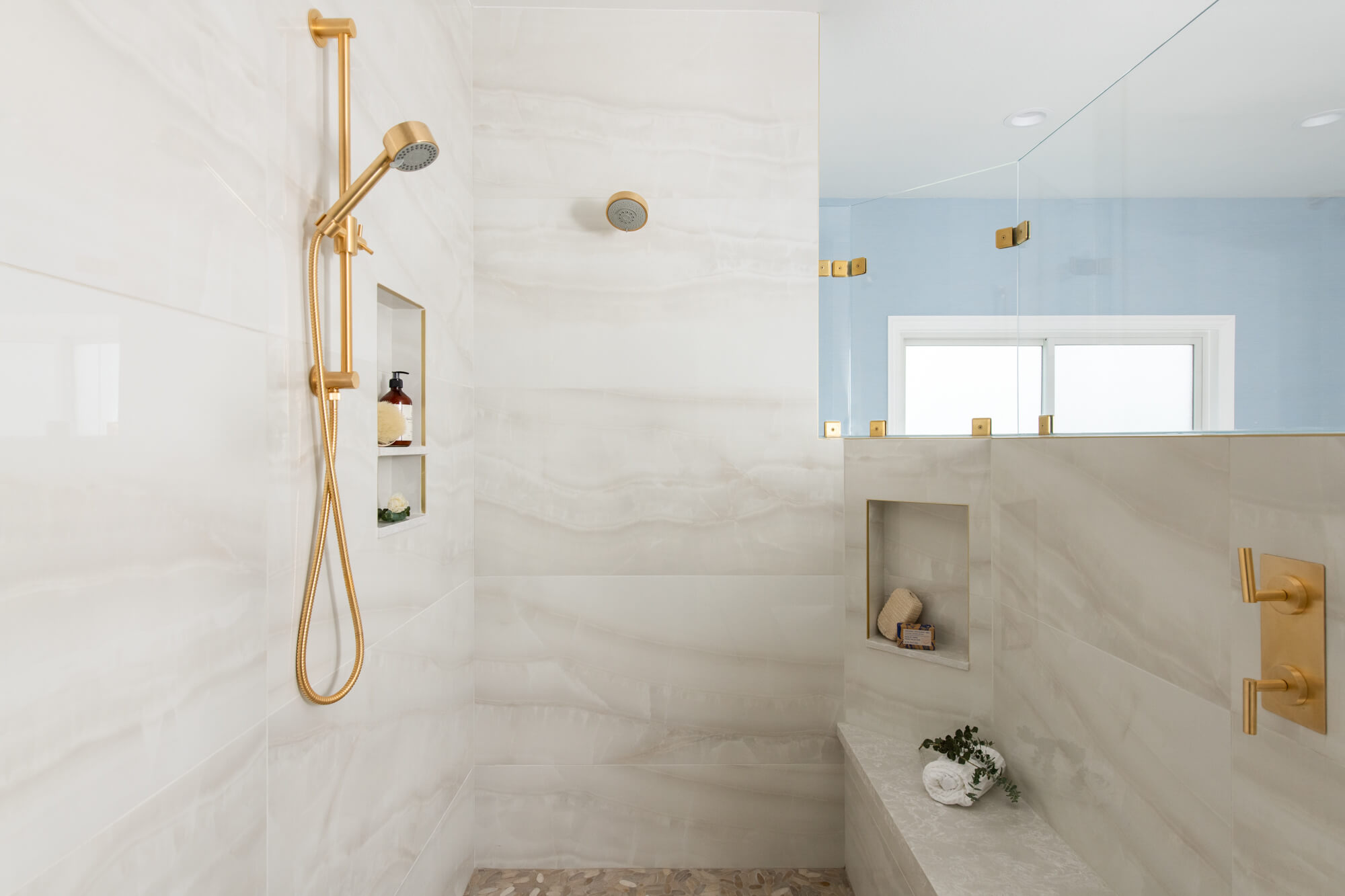 Large-shower-design-in-bathroom-remodel