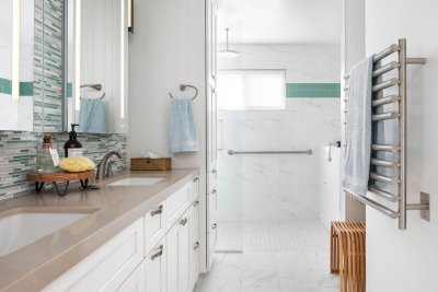 How to Make a Small Bathroom Look Bigger