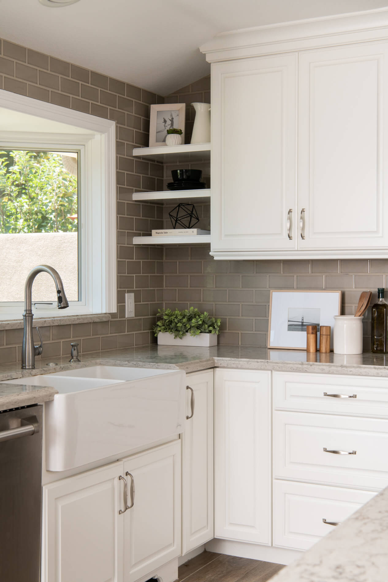 silver-hardware-kitchen-remodel