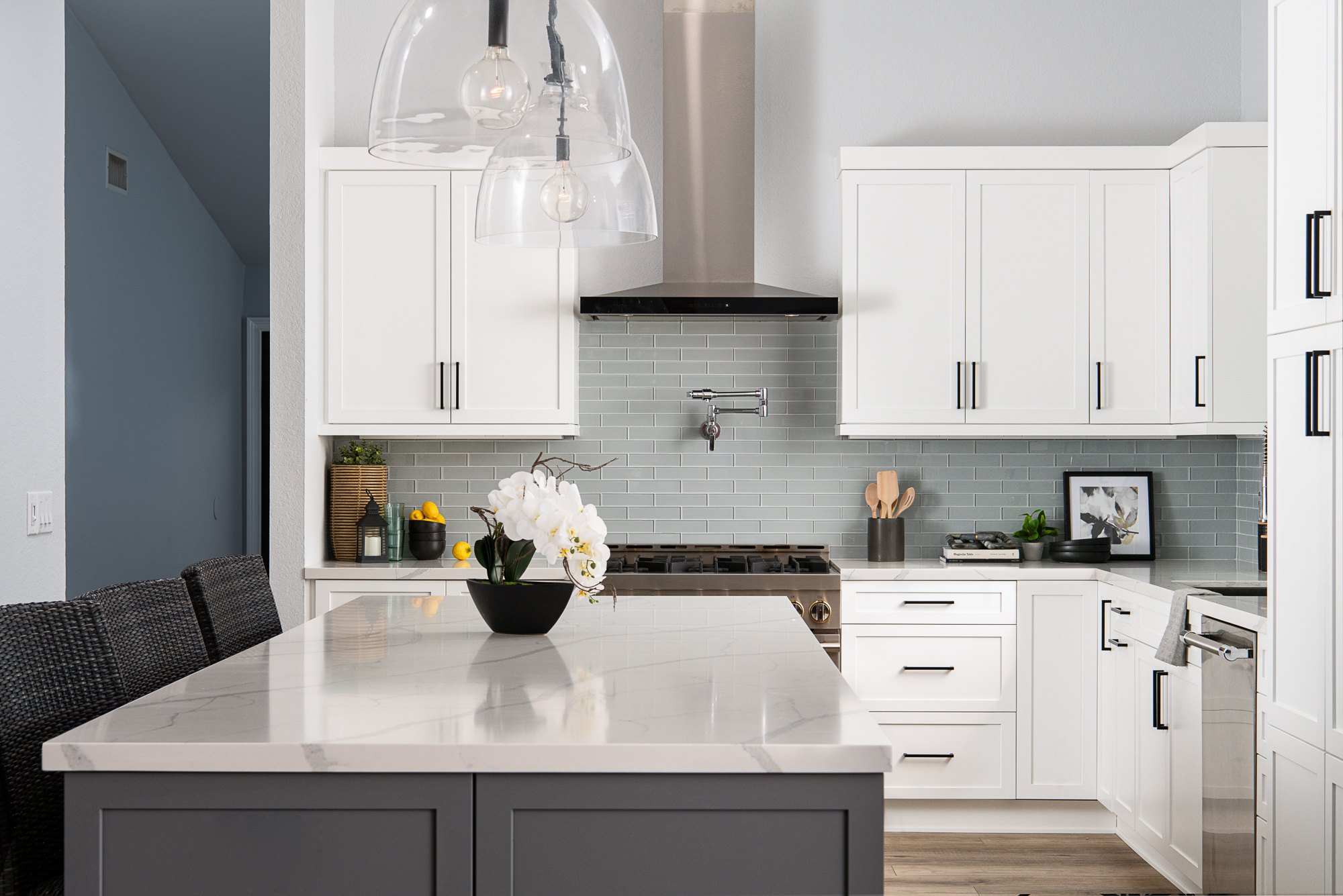 new-led-recessed-lights-base-moldings-pulls-and-appliances