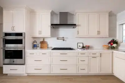 Maximize Your Space By Using the 3 Zones of Kitchen Storage to Your Advantage