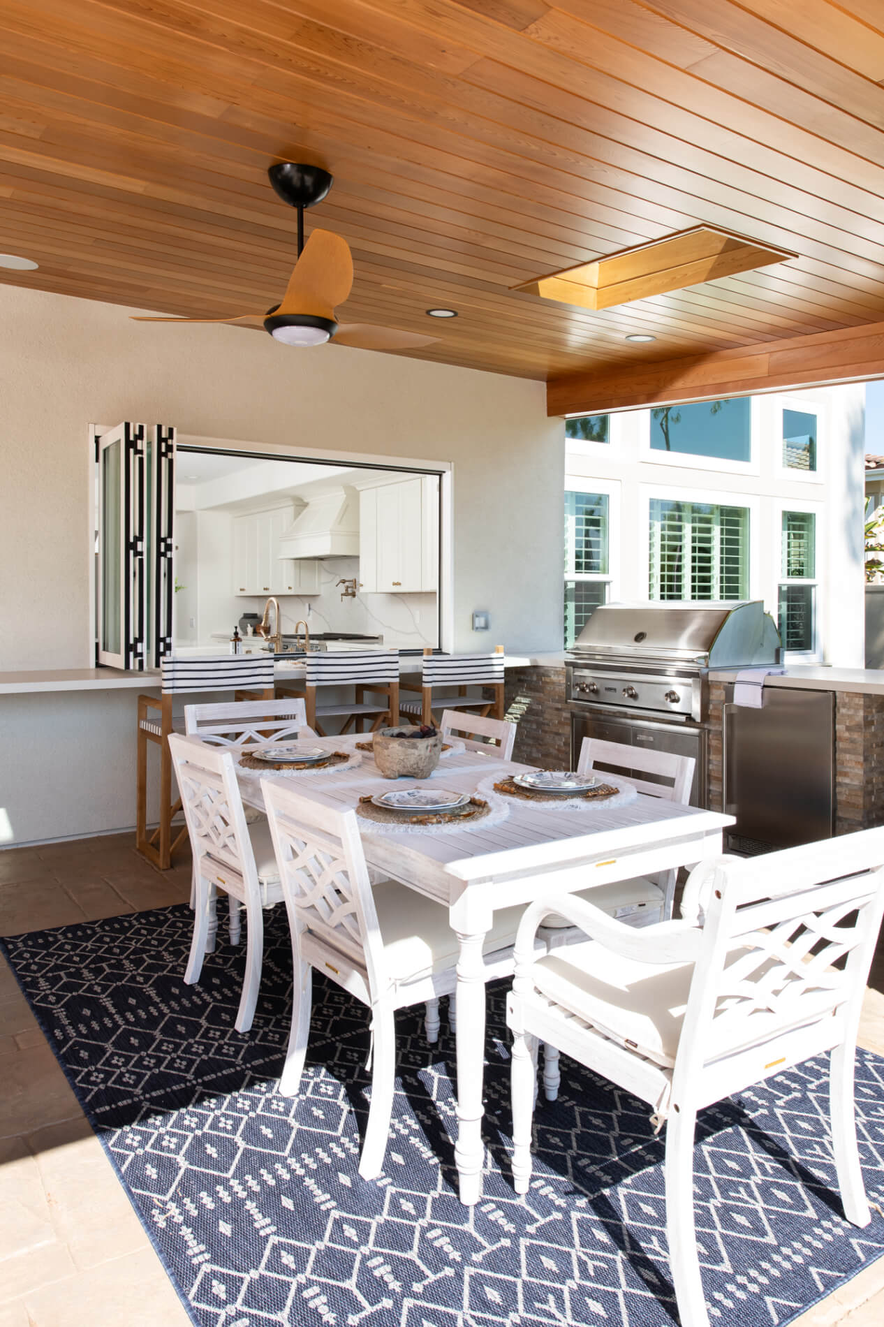 soft-good-design-was-also-done-by-Sea-Pointe-Design-and-Remodel