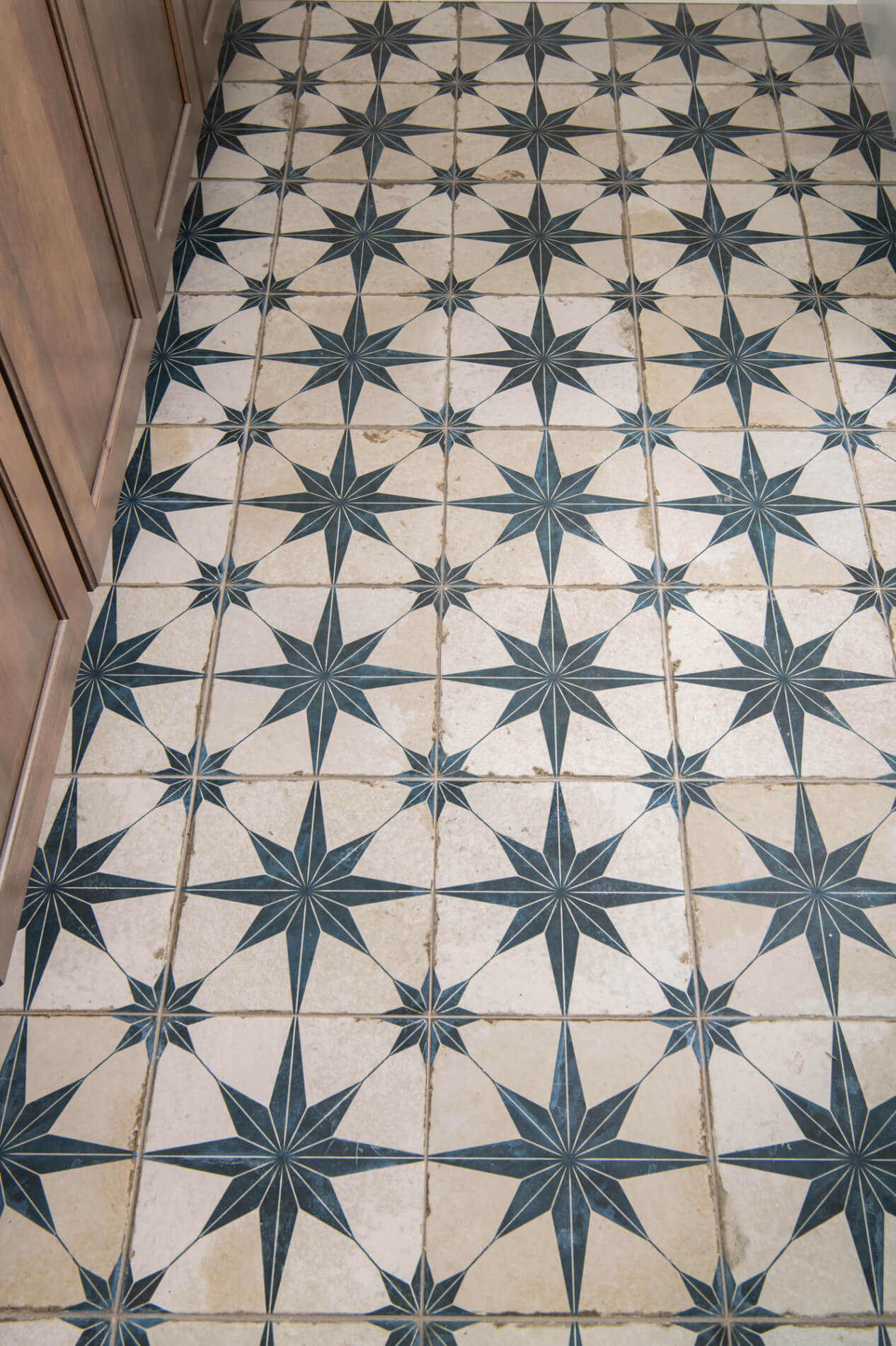 ceramic- floor-tile-Sommer-Tile-kings-star-blue