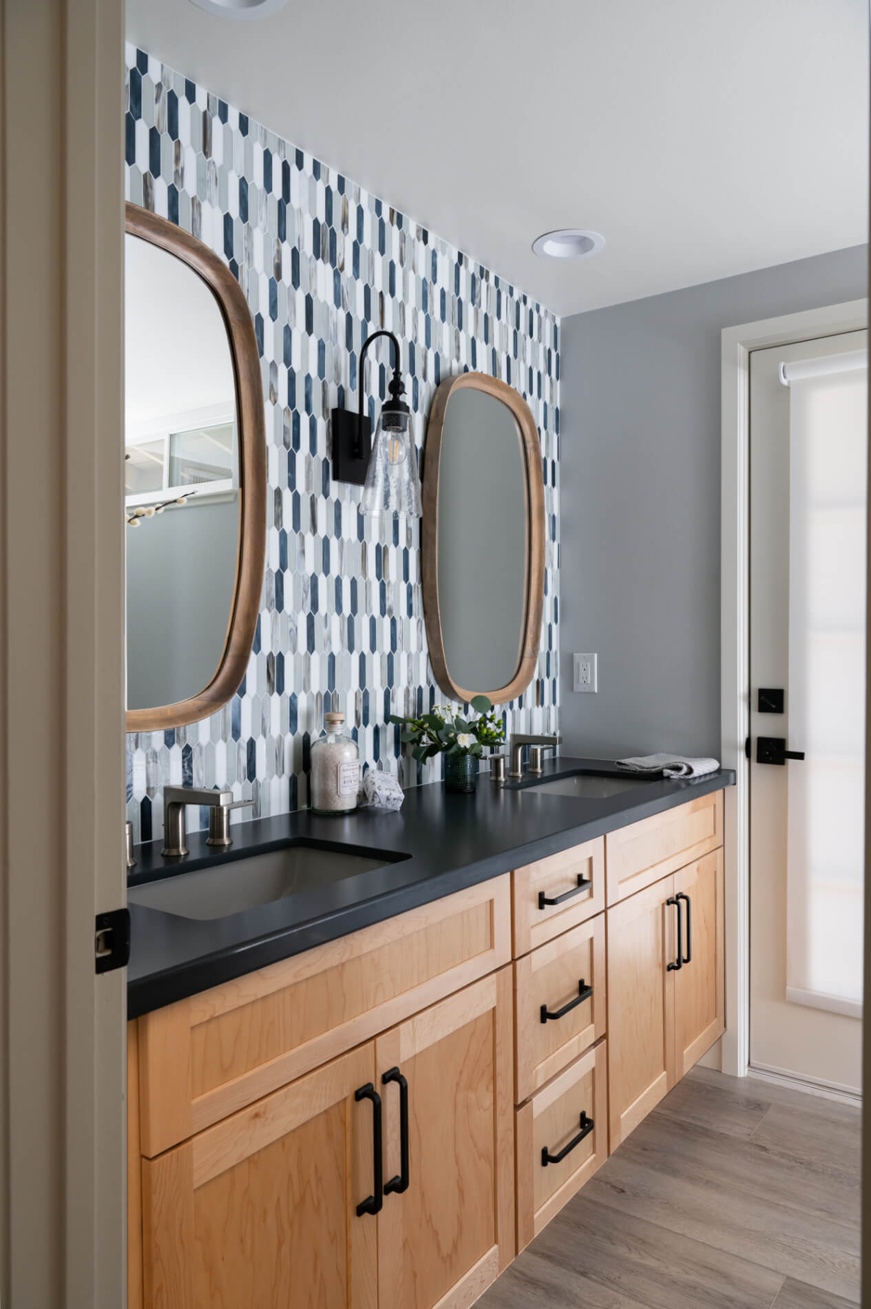 67-sq-ft-hall-bathroom-remodel-in-san-clemente