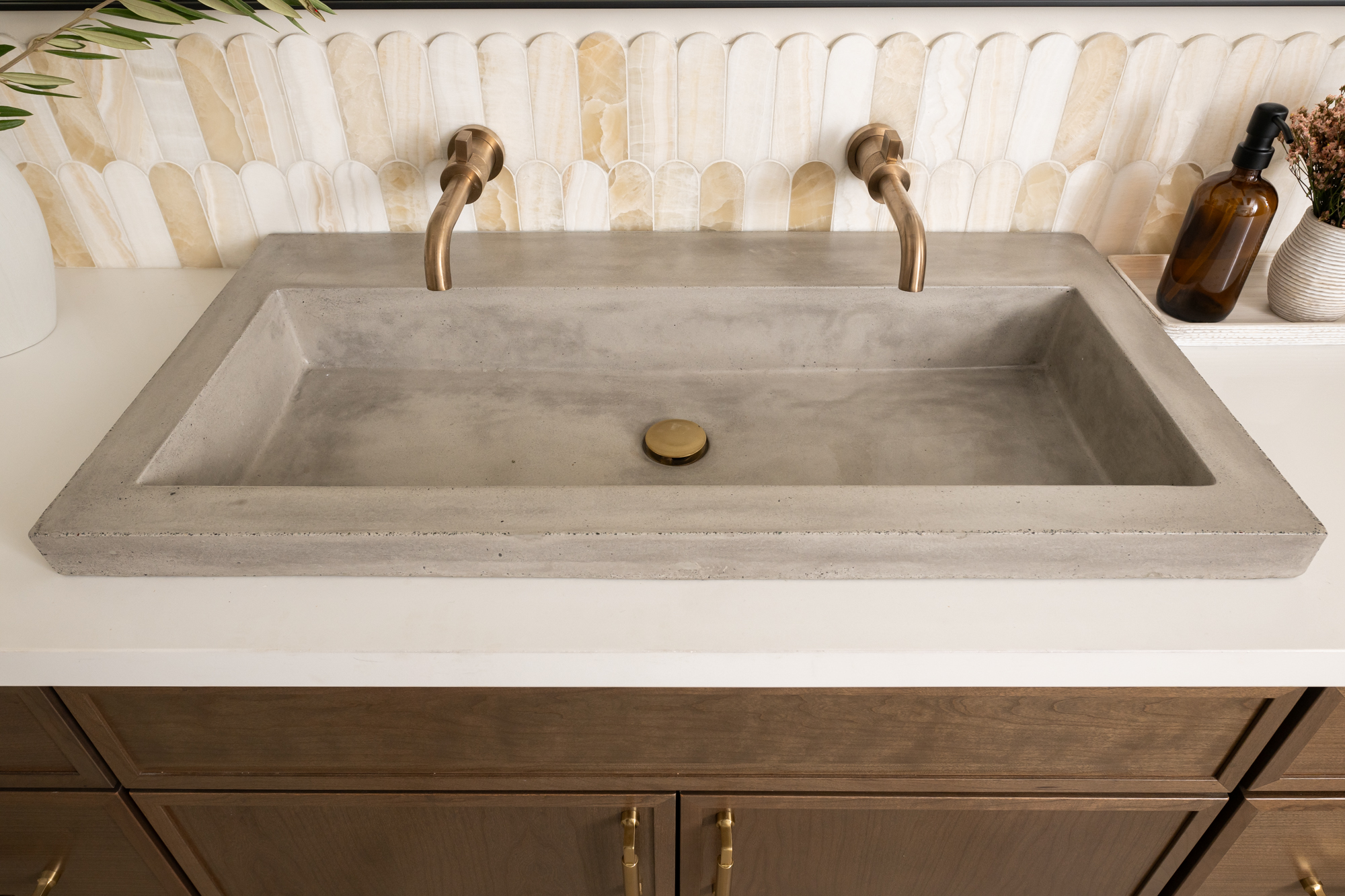 Drop-in-stone-trough-sink-in-Ash