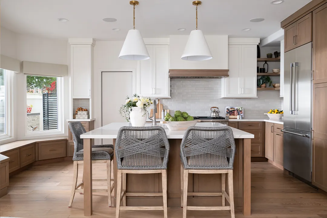 Newport Beach Serenity: A Transitional Kitchen Remodel
