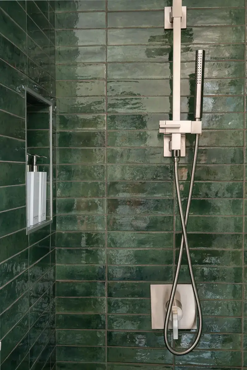Sea-Pointe-Design-And-Remodel-Square-Single-Function-Raincan-Showerhead-and-single-function-handshower-in-Luxe-Nickel