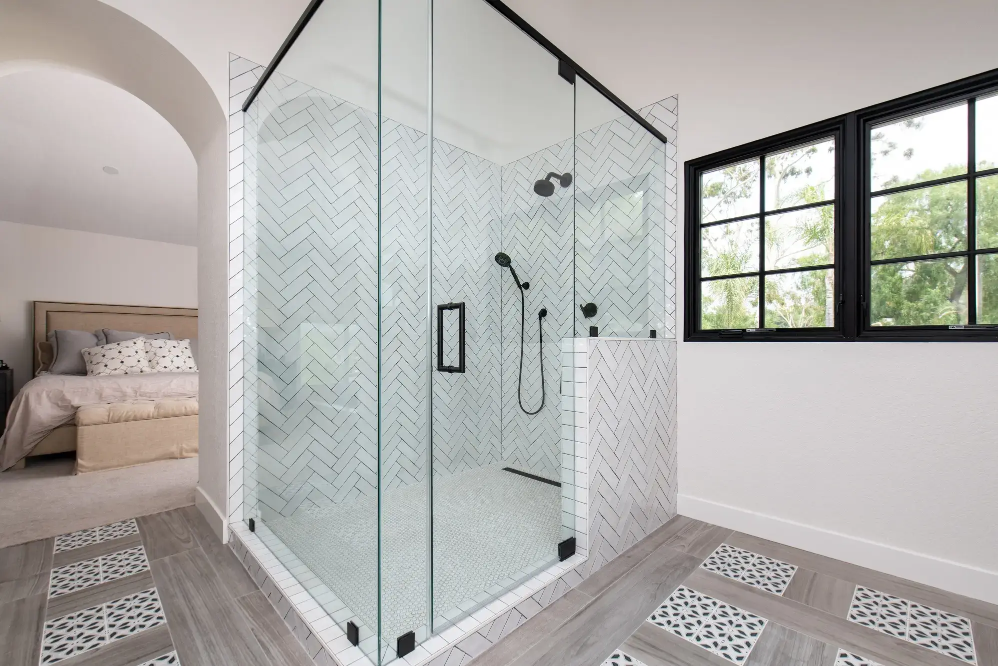 Spacious Master Bathroom Remodel to Maximize Shower Space