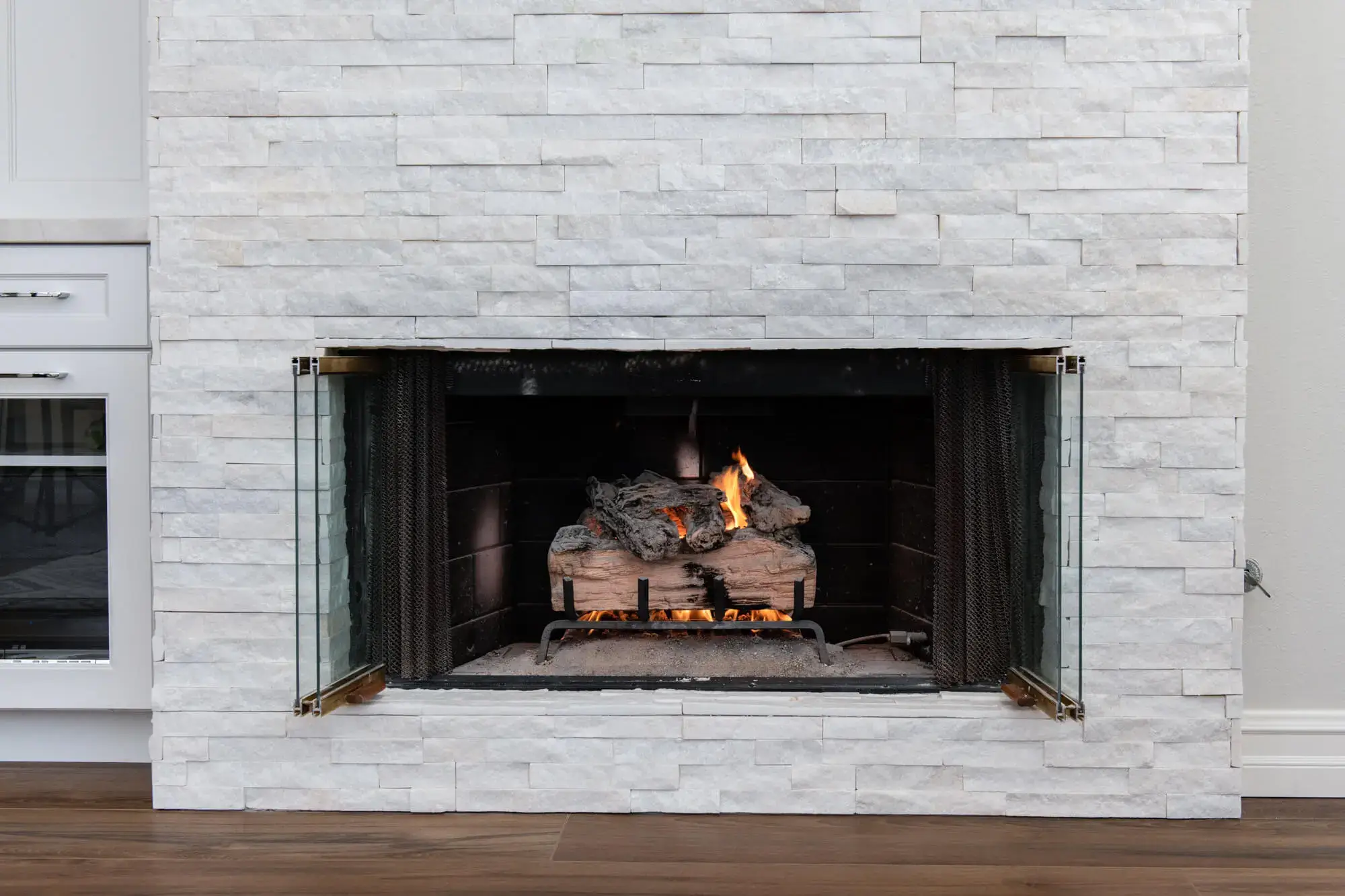 Marble-fireplace-remodel-in-Rancho-Santa-Margarita
