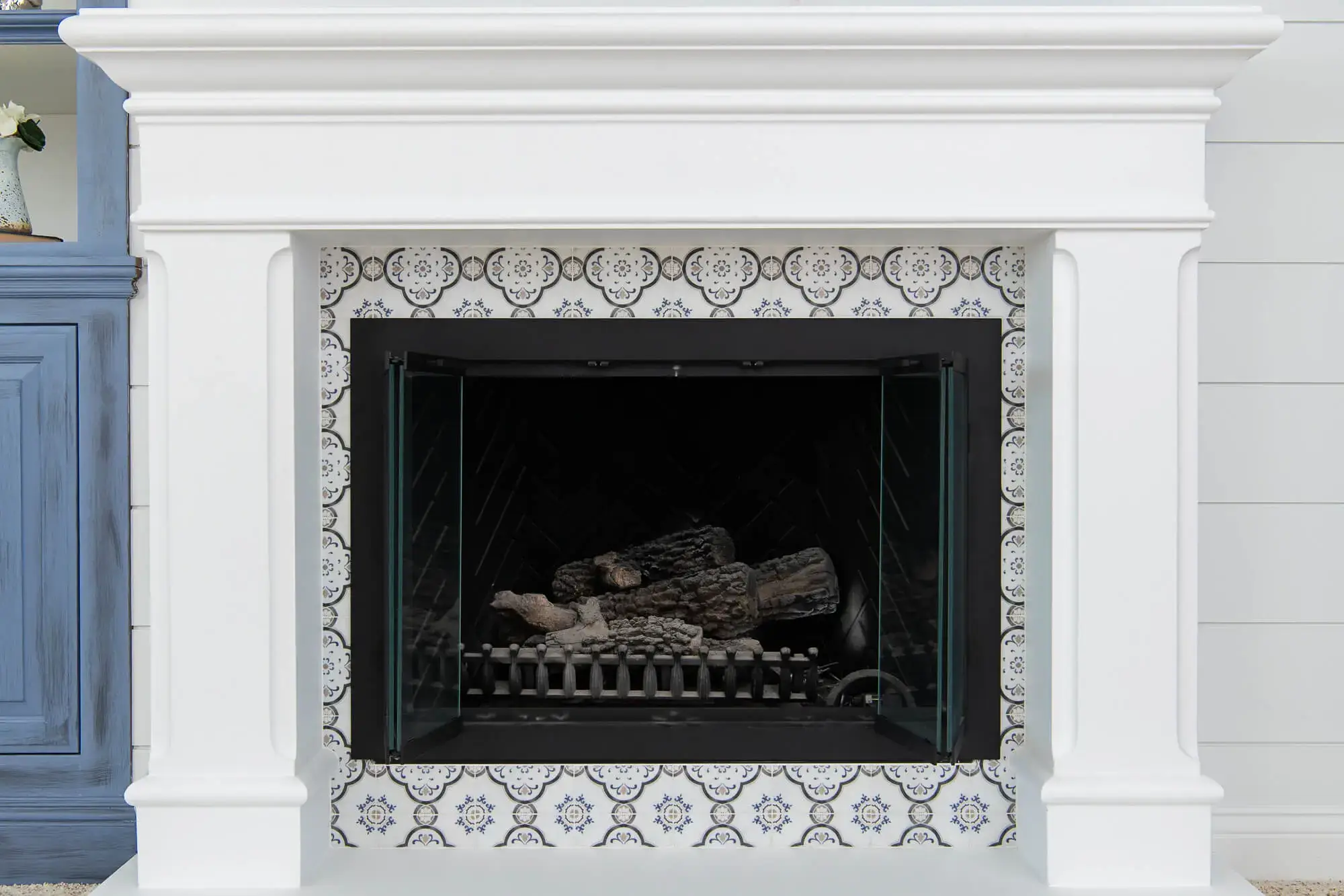 fireplace-refresh-carrera-marble-shiplap-wall