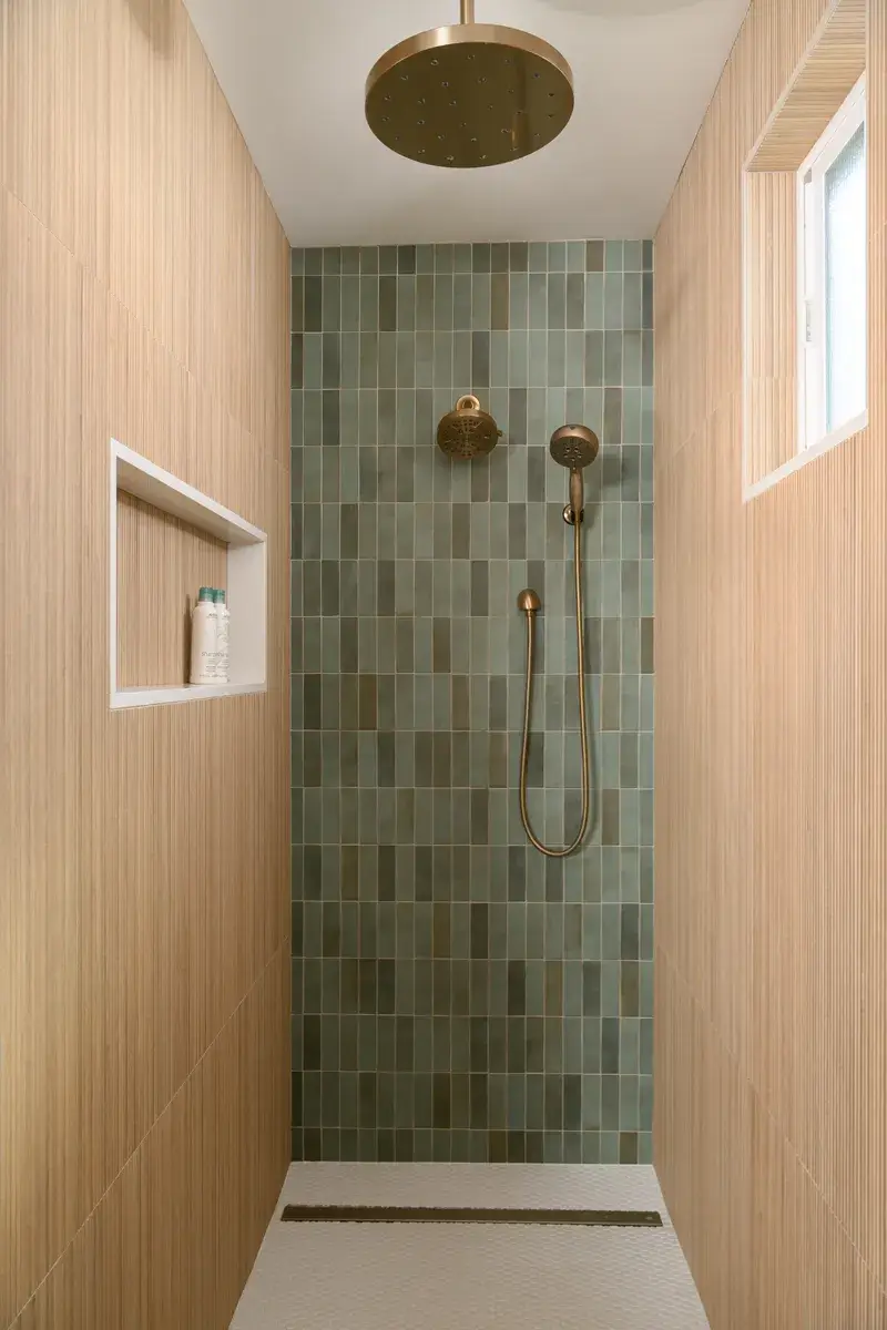 shower-side-walls-are-porcelain-tiles-in-Ice-Nebraska-Tea-in-matte-finish